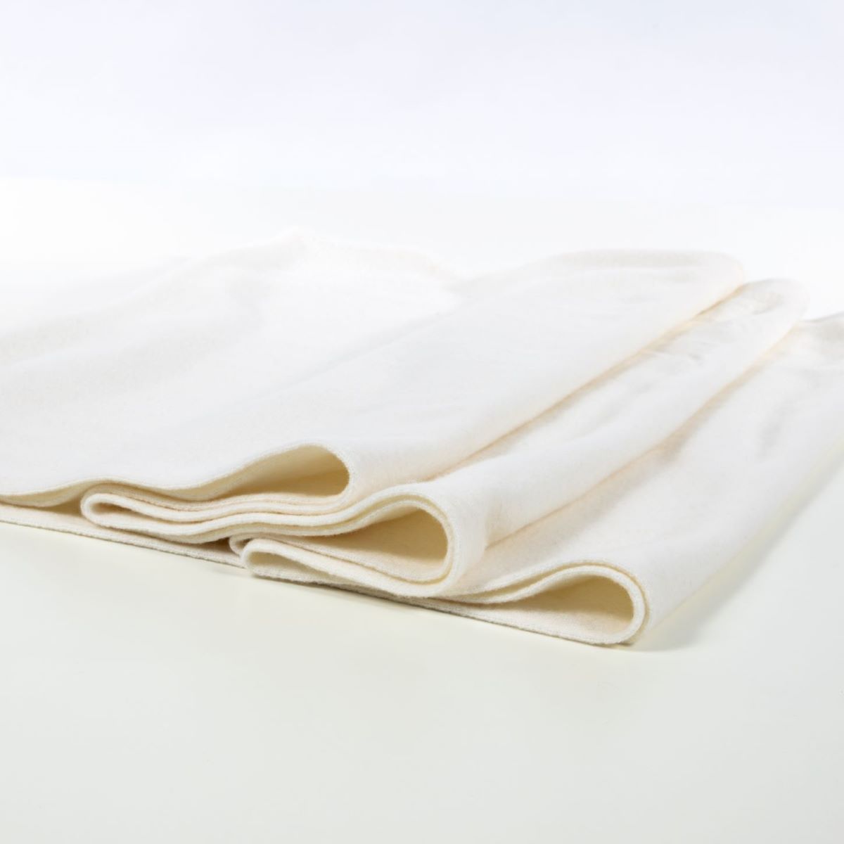 North Outdoor NAAVA Shawl - 100 % Merino Wool - Made in Finland, Snow white